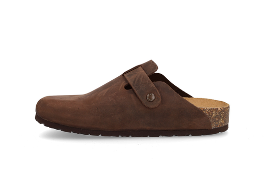 Vegas Crazy Horse Sabot chiuso Vegas in pelle ingrassata marrone con fibbia regolabile e suola Vibram.