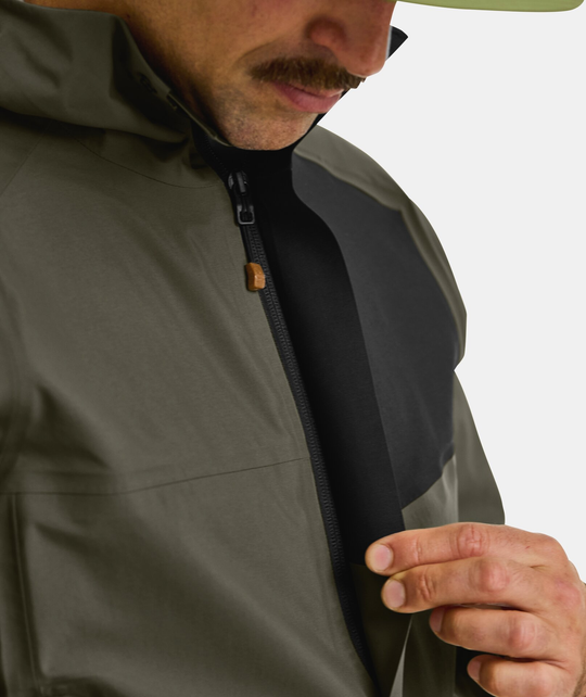 Versatile and robust Seceda 3L Jacket M, windproof and waterproof, with adjustable features and ergonomic design.