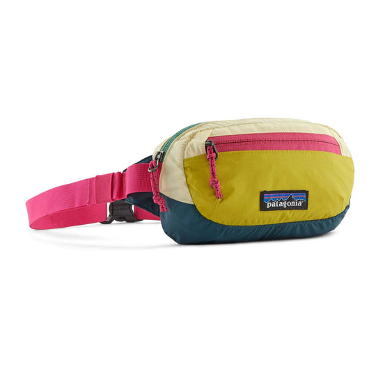 Terravia Mini Hip Pack, lightweight 1-liter pack in recycled materials, ideal for versatile daily wear, fair trade certified.
