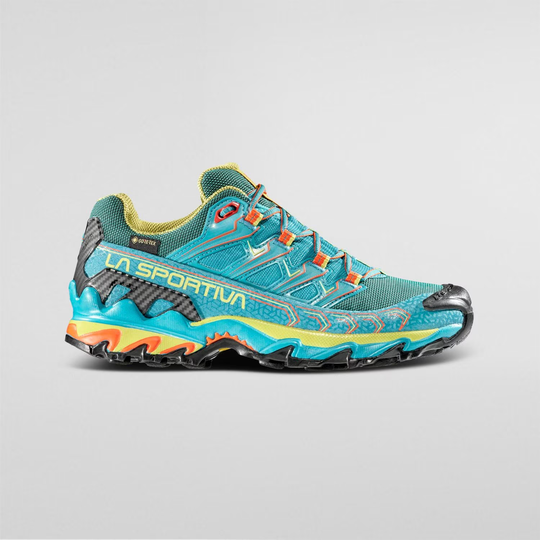 Ultra Raptor II Woman Gtx hiking shoe with abrasion-resistant mesh, GORE-TEX lining, and FriXion sole.