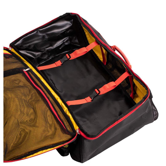 Travel bag made of nylon and PVC, featuring multiple internal compartments and zip access, 45L capacity.
