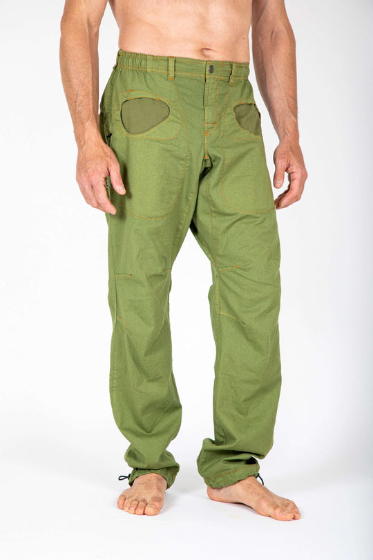 Urban climbing pants 'Rondo Flax2' in green linen and organic cotton with adjustable waist and leg cuffs; made in Italy.
