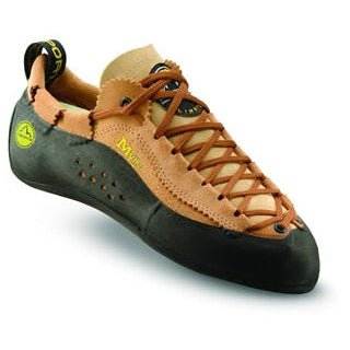 Scarpetta da arrampicata Mythos con tomaia in vitello scamosciato e suola Vibram® XS Edge, tecnologia e comfort per tutti i terreni.