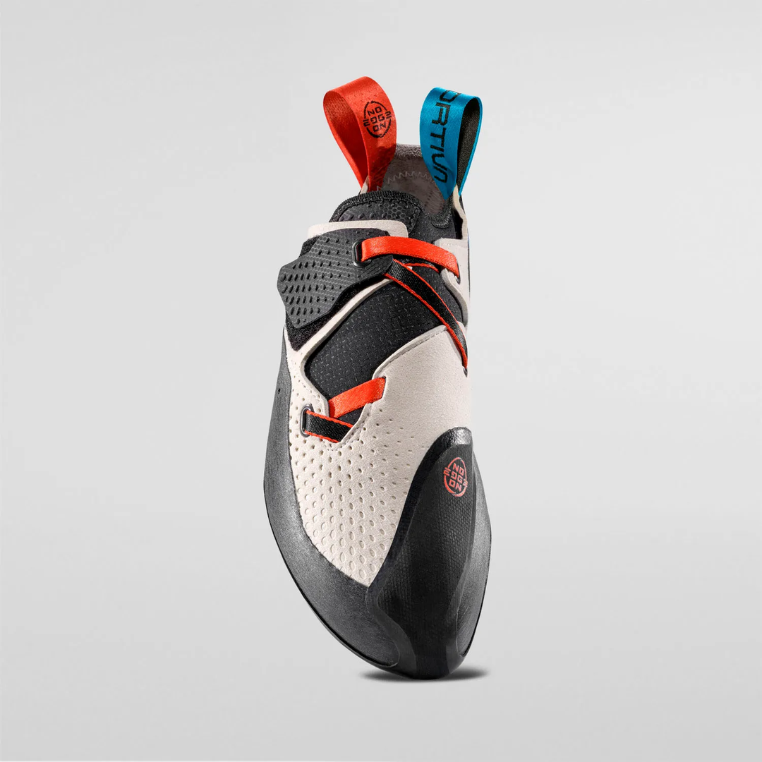 Futura Chalk climbing shoe with No-Edge® technology and Fast Lacing System™, versatile for indoor and outdoor use.