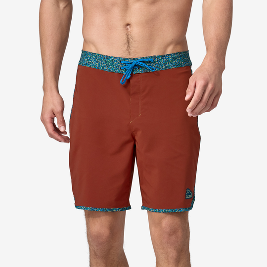 Men's Hydropeak Scallop Boardshorts (18 In.) in red with blue accents, featuring quick-dry recycled polyester-elastane blend for surf activities.