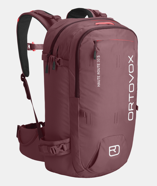 Versatile and ergonomic Haute Route 30 S ski touring backpack.