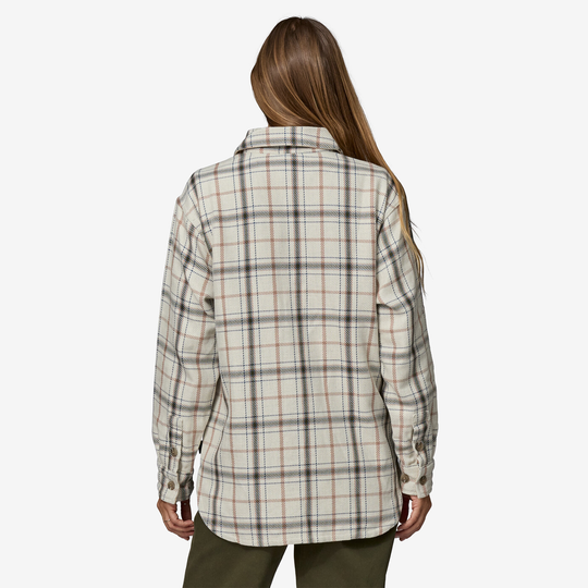 W's Fjord Loft Overshirt Jkt in plaid pattern, back view.