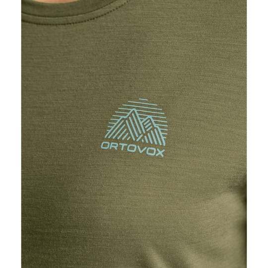 120 Cool Tec Mtn Stripe TS women's T-shirt in green with mountain logo, lightweight and quick-drying Merino wool blend fabric.