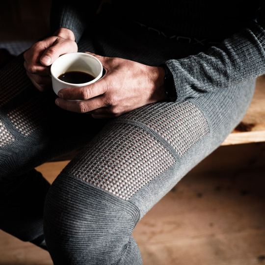 Merino Thermovent SP 3/4 pants with breathable mesh structure, perfect for winter comfort and warmth.