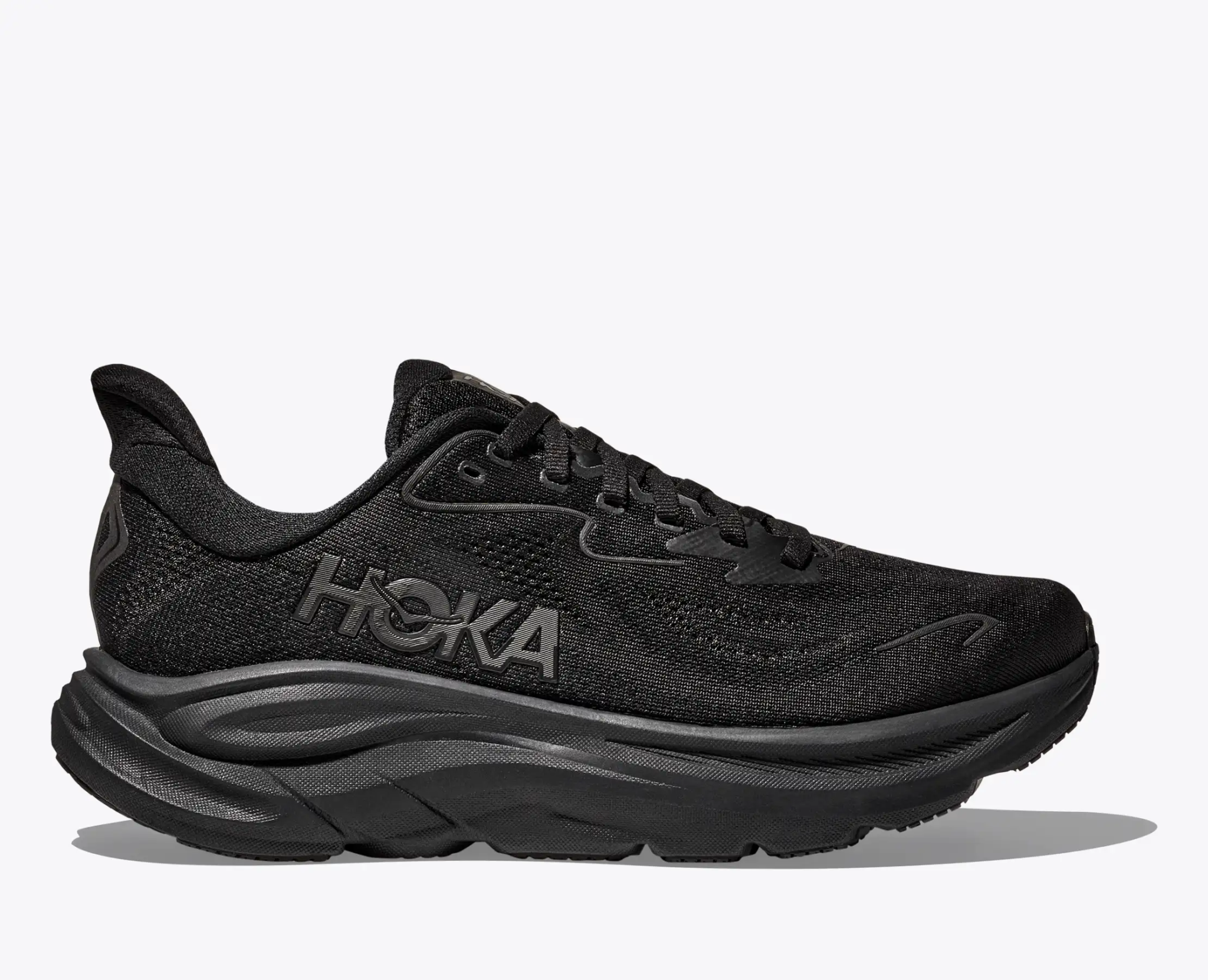 M Clifton 10 black sneaker with breathable jacquard upper and lightweight cushioning.