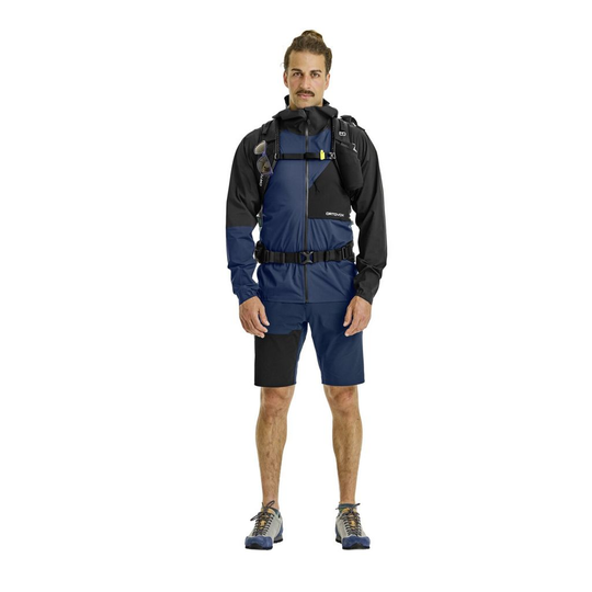 Versatile eco-friendly Traverse 30 backpack designed for alpine tours.