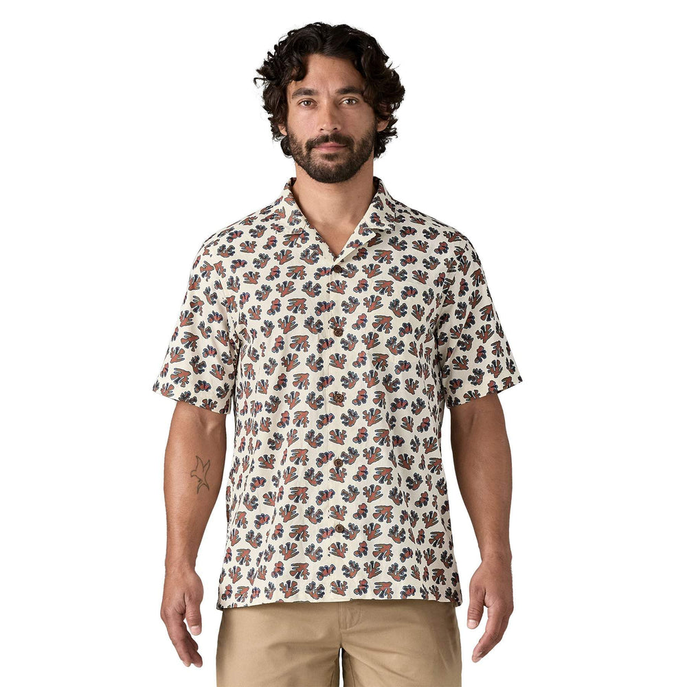 M's Tidal Threads Camp Shirt with Hawaiian-inspired print, buttoned front, and chest pocket.