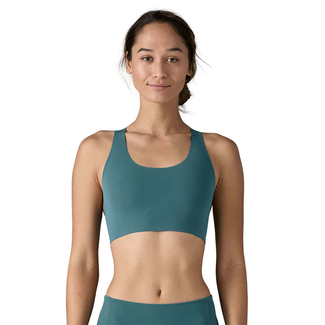 Women's Live Simply Bra, minimalistic sports bra in smooth recycled polyester, ideal for low-impact activities with a comfortable racerback design.