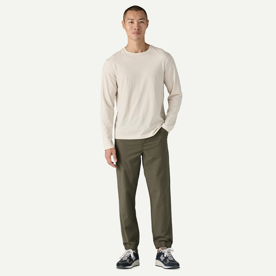 M's Nomader Joggers worn by model, showcasing design and fit.