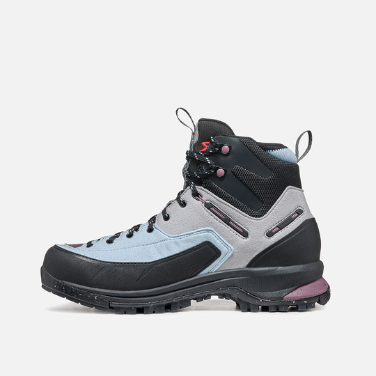 Waterproof Vetta Tech Geo Gtx Wms hiking boots with extended lacing and increased forefoot volume.