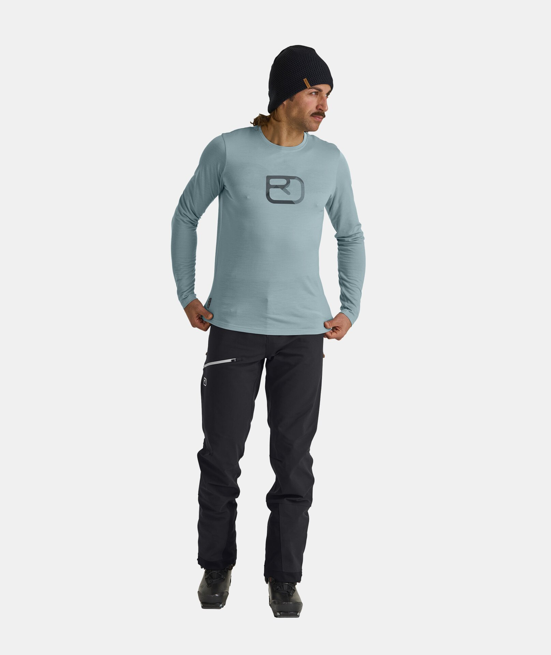 Cool Mtn Silhouette Long Sleeve Shirt in Light Blue