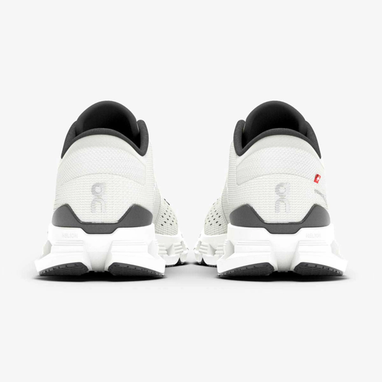 Ultra-flexible Cloud X 4 M training shoes with breathable mesh upper, star lacing, and 7mm drop, ideal for workouts.