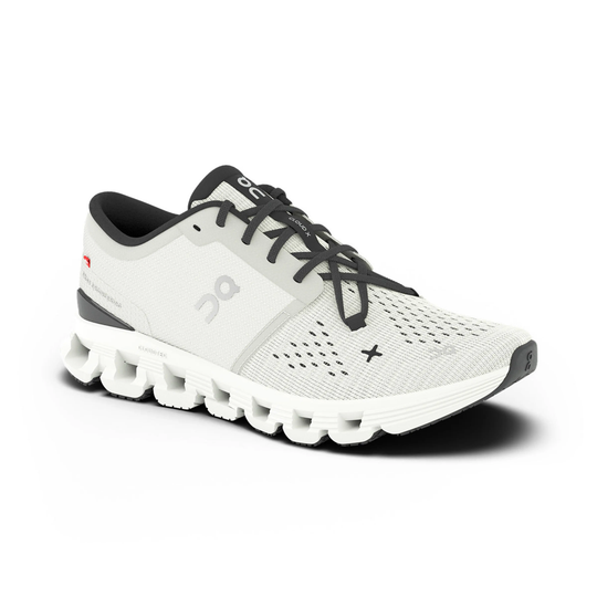 Ultra-flexible Cloud X training shoe with breathable mesh upper and star lacing.