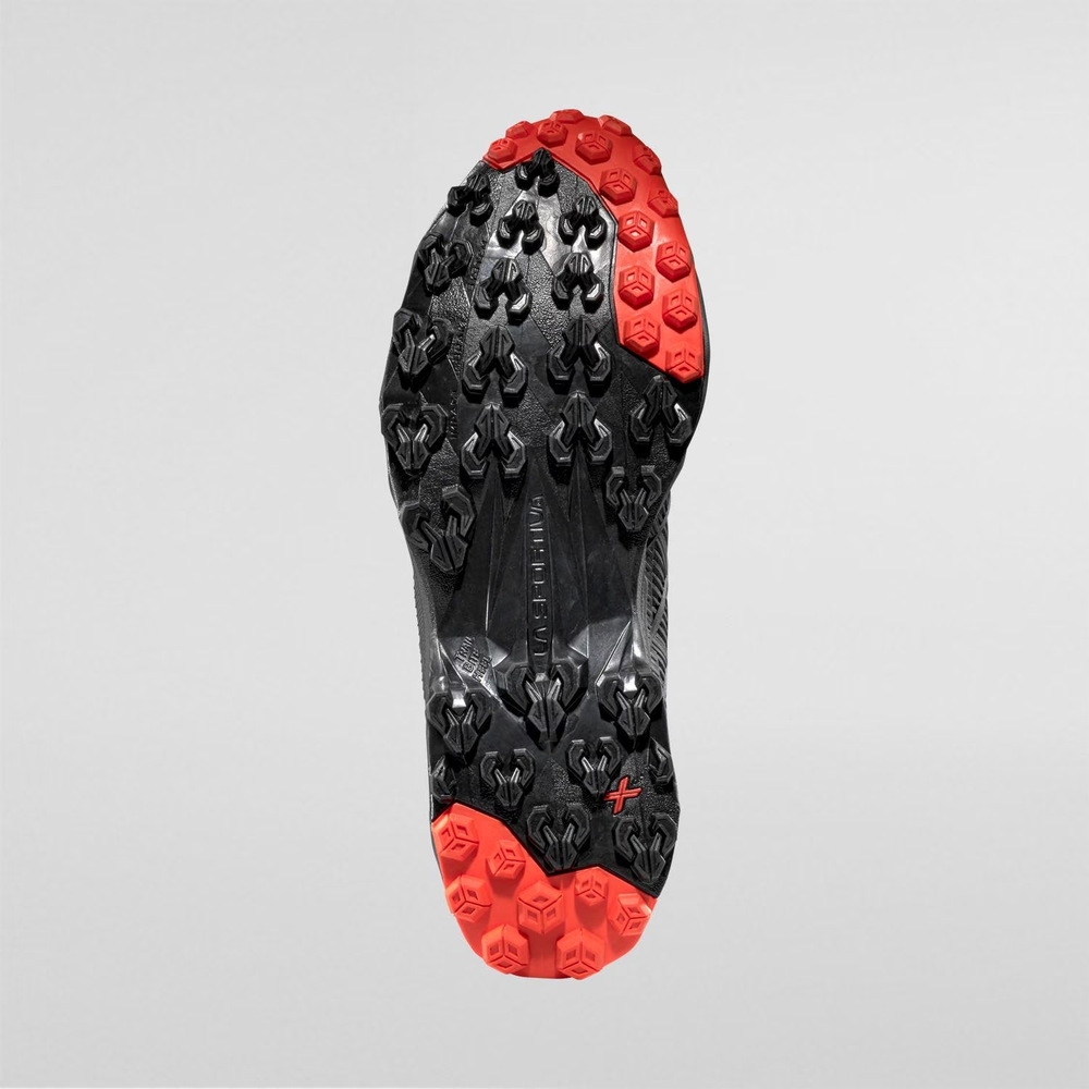 Scarpa Akyra II con protezione 3D Grid™ e suola Trail Rocker™ per stabilità e comfort sul trail