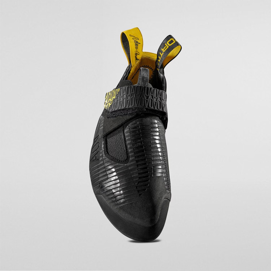 Climbing shoe Ondra Comp with advanced SenseGrip™ technology for bouldering.
