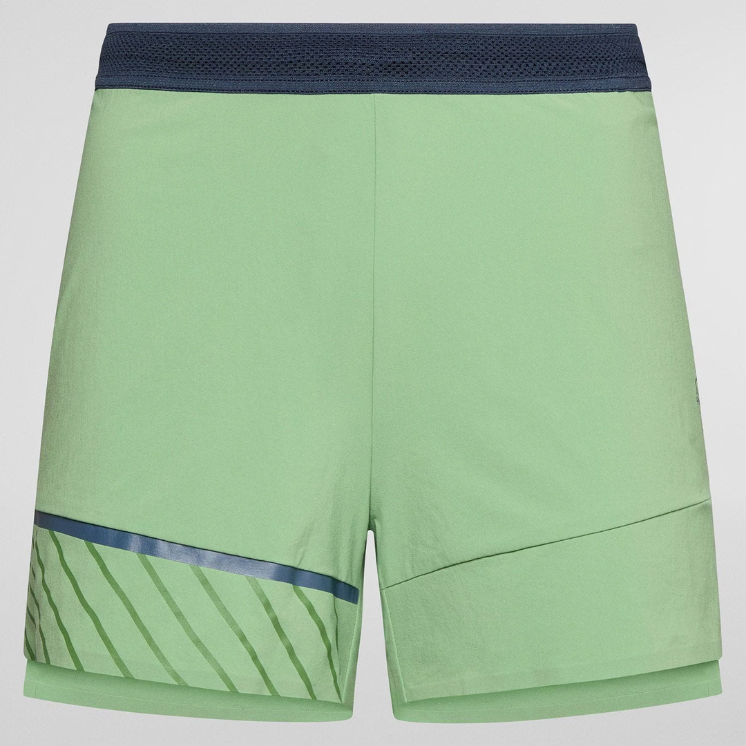Lightweight, durable Comp Short W for climbing and training with an elastic waistband, adjustable drawstring, and quick-dry recycled materials.
