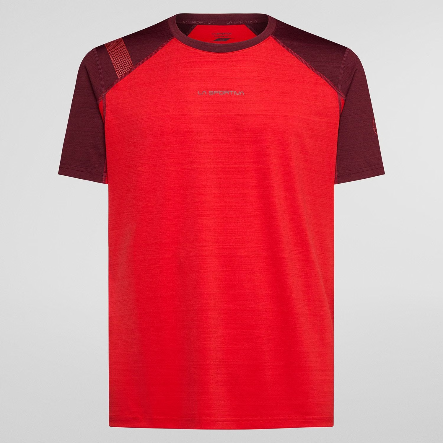 Sunfire T-Shirt M in red with short sleeves, breathable and quick-drying fabric, made from recycled polyester with antibacterial treatment.