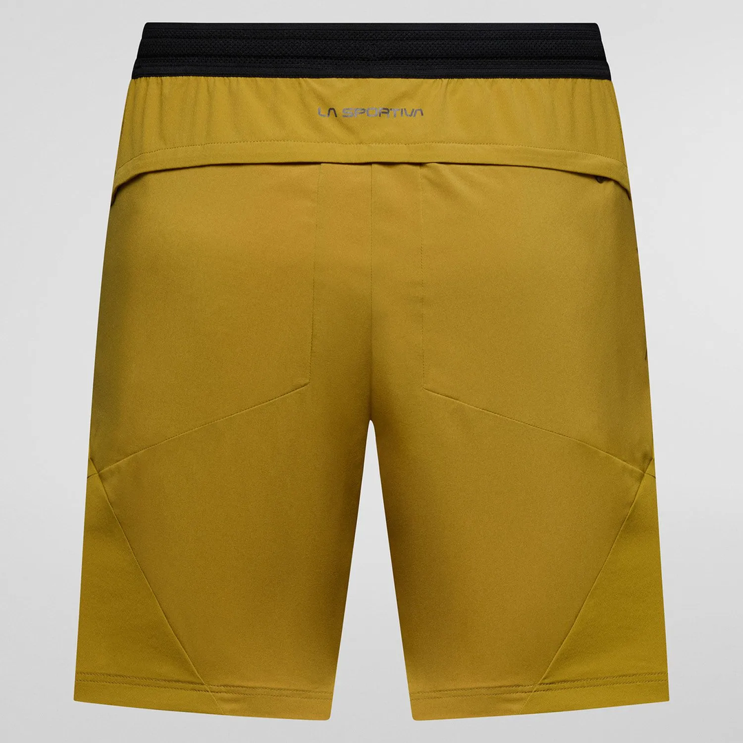 Trail Guard Shorts M in lightweight, breathable fabric with adjustable waistband and reflective details.