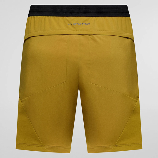 Trail Guard Shorts M in lightweight, breathable fabric with adjustable waistband and reflective details.