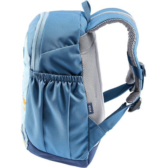 Child's backpack with padded back, adjustable sternum strap, and elastic side pockets, made from recycled PET bottles.