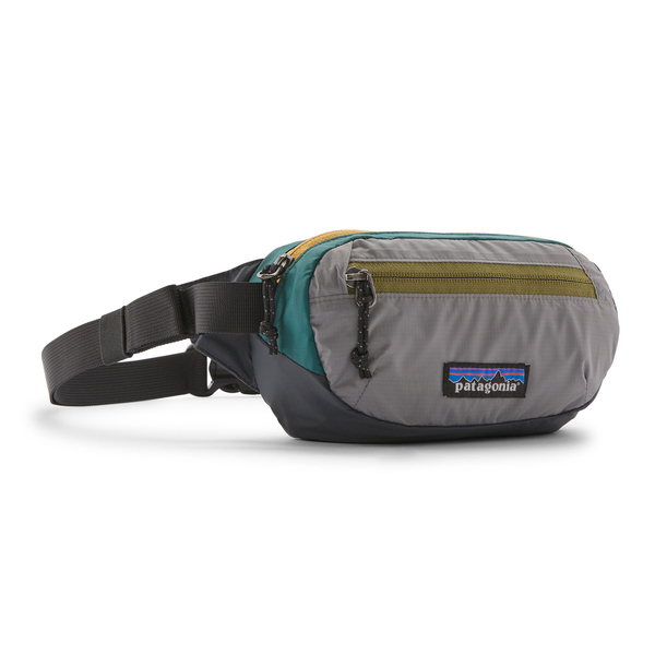 Marsupio leggero Mini Hip Pack in nylon riciclato e design versatile