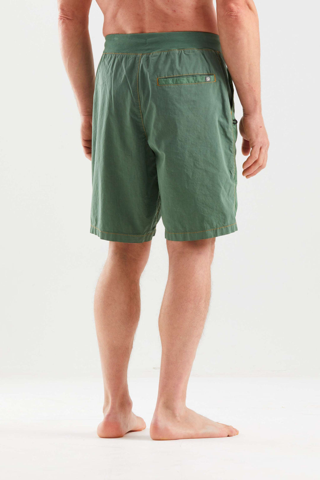 Short arrampicata tecnico-casual FIGARO con cintura regolabile e tasche funzionali, realizzato in Italia per arrampicata e outdoor