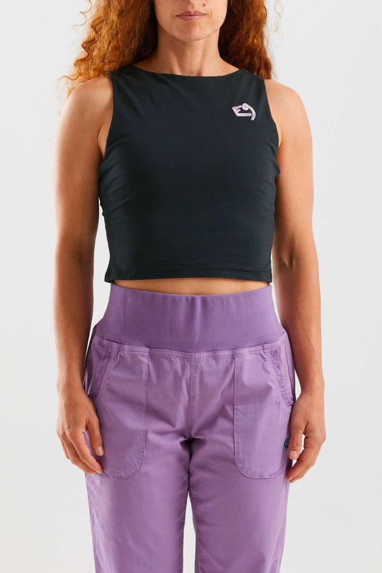 Slim cropped fit crop top in organic stretch cotton for climbing and active wear with embroidered logo and excellent comfort