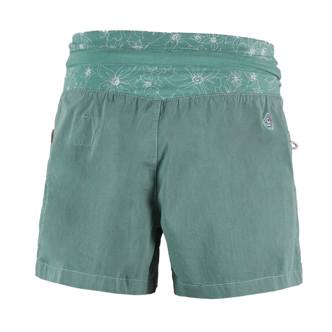 Shorts outdoor e climbing Mafalda in popeline tecnico leggero e resistente con vita regolabile e dettaglio in eco-pelle