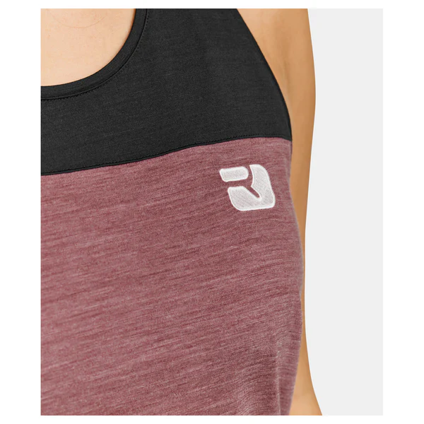 150 MERINO COOL Logo Top in Arctic Grey with breathable, durable merino and Tencel fabric for summer mountain wear