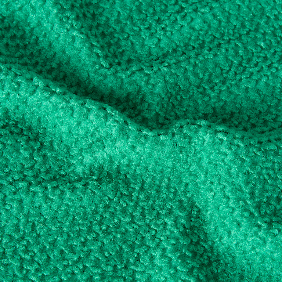 Donna che indossa la giacca Futurefleece Fz Hoodie leggera per alpinismo con mezza cerniera e maniche raglan