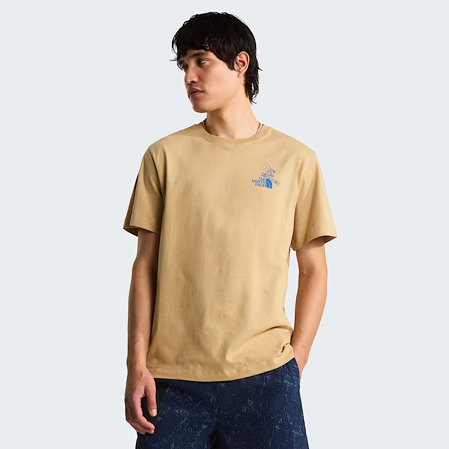 T-shirt grafica montagna in cotone con stampa pigmenti fronte retro e colletto a coste