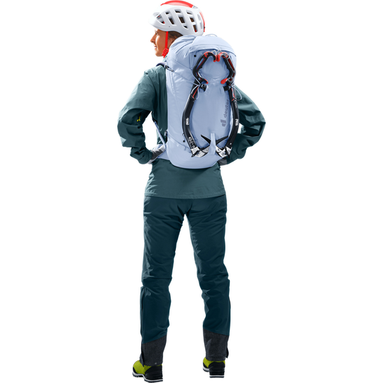 Zaino Guide Lite 28 SL Deuter leggero e funzionale per alpiniste con scomparto laterale e sistema dorsale stabile