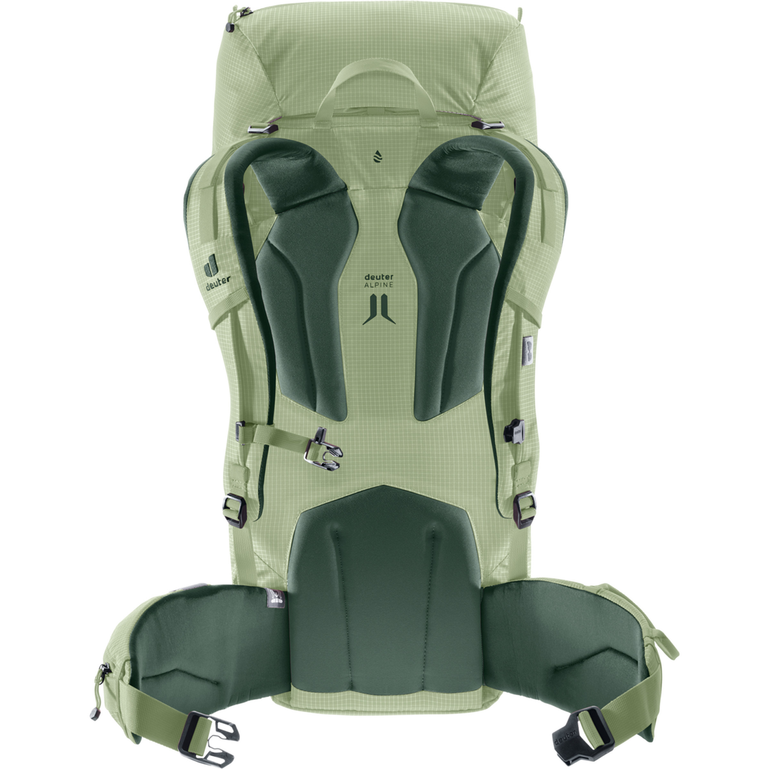 Zaino Deuter Guide 34+6 per escursioni alpine con sistema contact back, cintura staccabile e compatibile con sistemi di idratazione