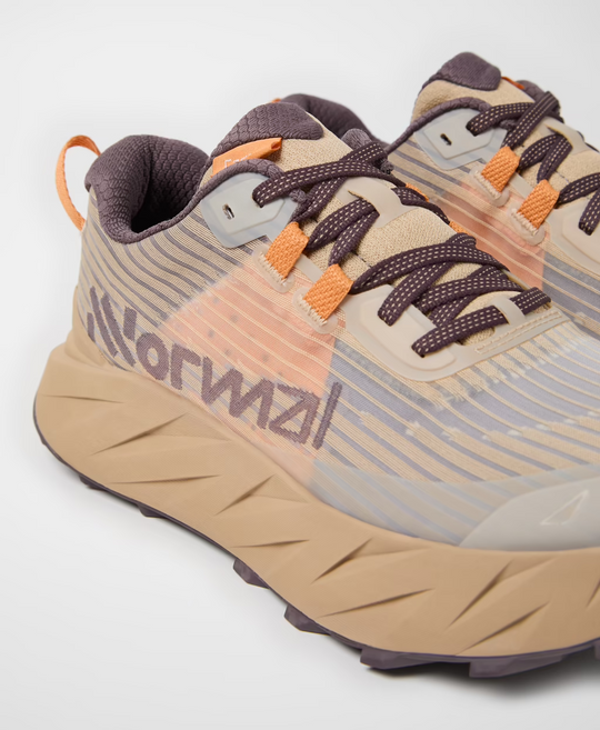 Cadí M trail running shoe with engineered mesh upper, soft cushioning, and Vibram Megagrip outsole for superior mountain comfort and grip