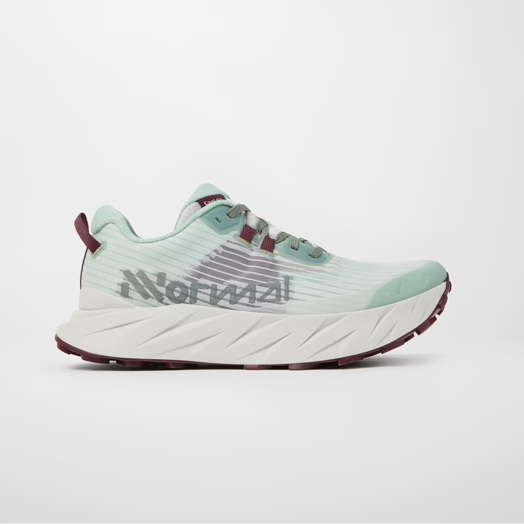 Cadí M trail running shoe with engineered mesh upper, soft cushioning, and Vibram Megagrip sole for smooth and rolling terrains