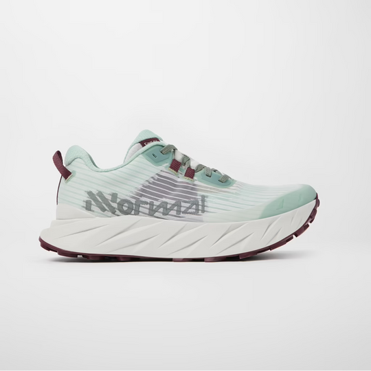 Cadí M trail running shoe with engineered mesh upper, soft cushioning, and Vibram Megagrip sole for smooth and rolling terrains