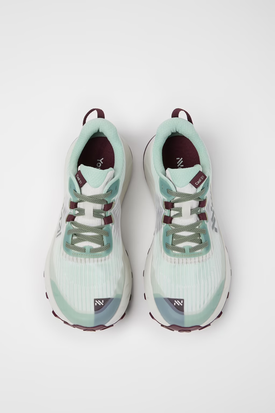 Cadí M trail running shoe with engineered mesh, Vibram Megagrip sole, and soft cushioning for mountain comfort