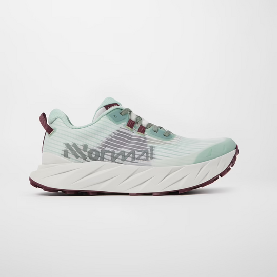Cadí W trail running shoe with engineered mesh upper, Vibram Megagrip sole, and soft responsive cushioning