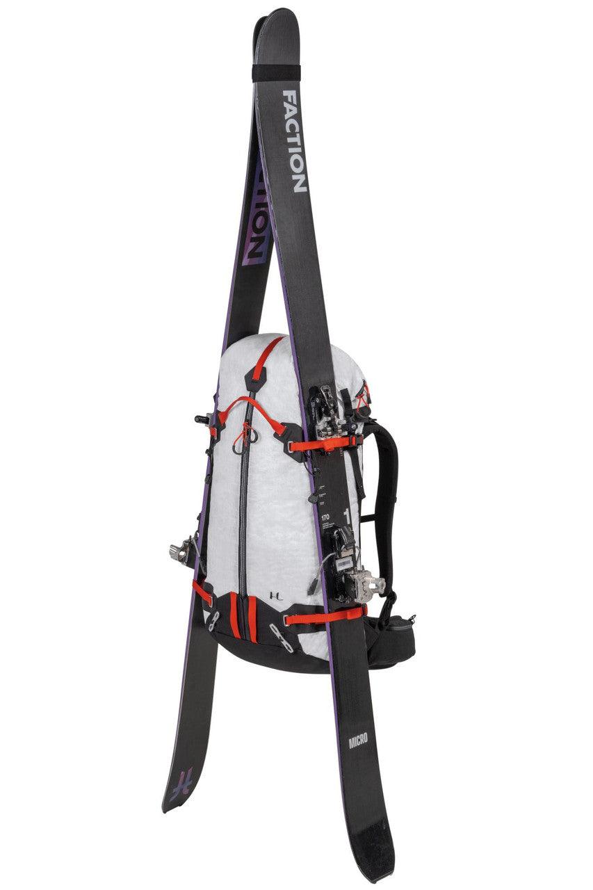 Zaino Instinct 40+5 con ampio scomparto e design ergonomico per escursionismo