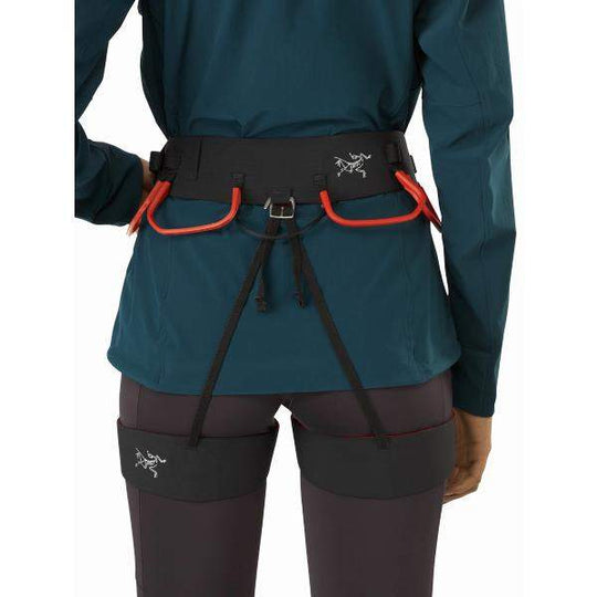 Women's C-Quence Harness with Warp Strength Technology, ergonomic design for climbing comfort and mobility.