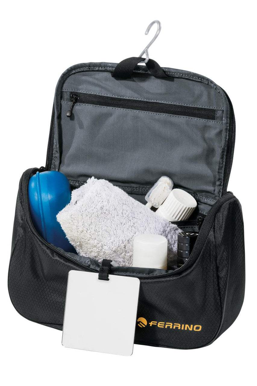 Paesaggio naturale di Beauty Mitla con montagne e cielo sereno