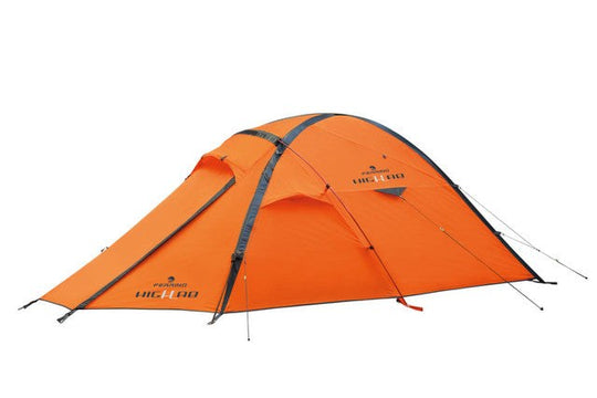Tenda Pilier elegante installata su balcone moderno