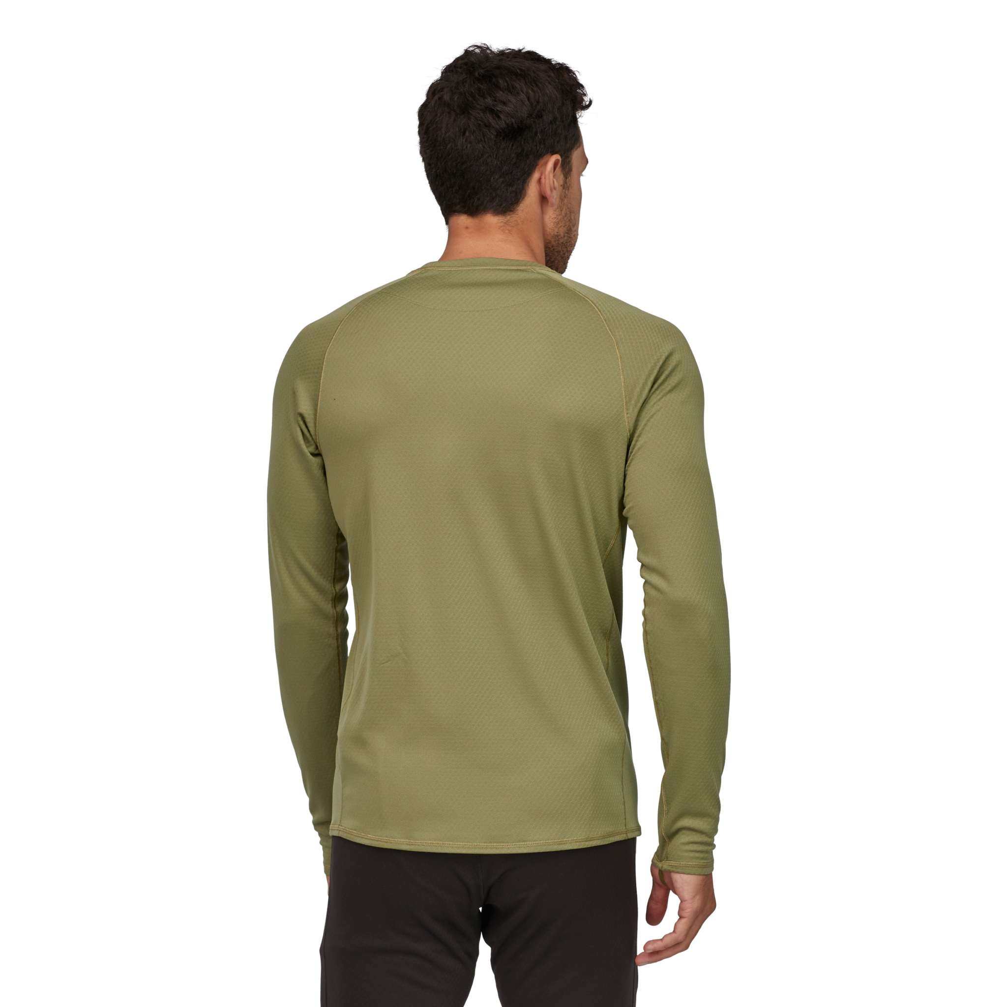 M's Cap Mw Crew baselayer in recycled polyester with HeiQ Pure odor control and raglan sleeves for comfort and mobility