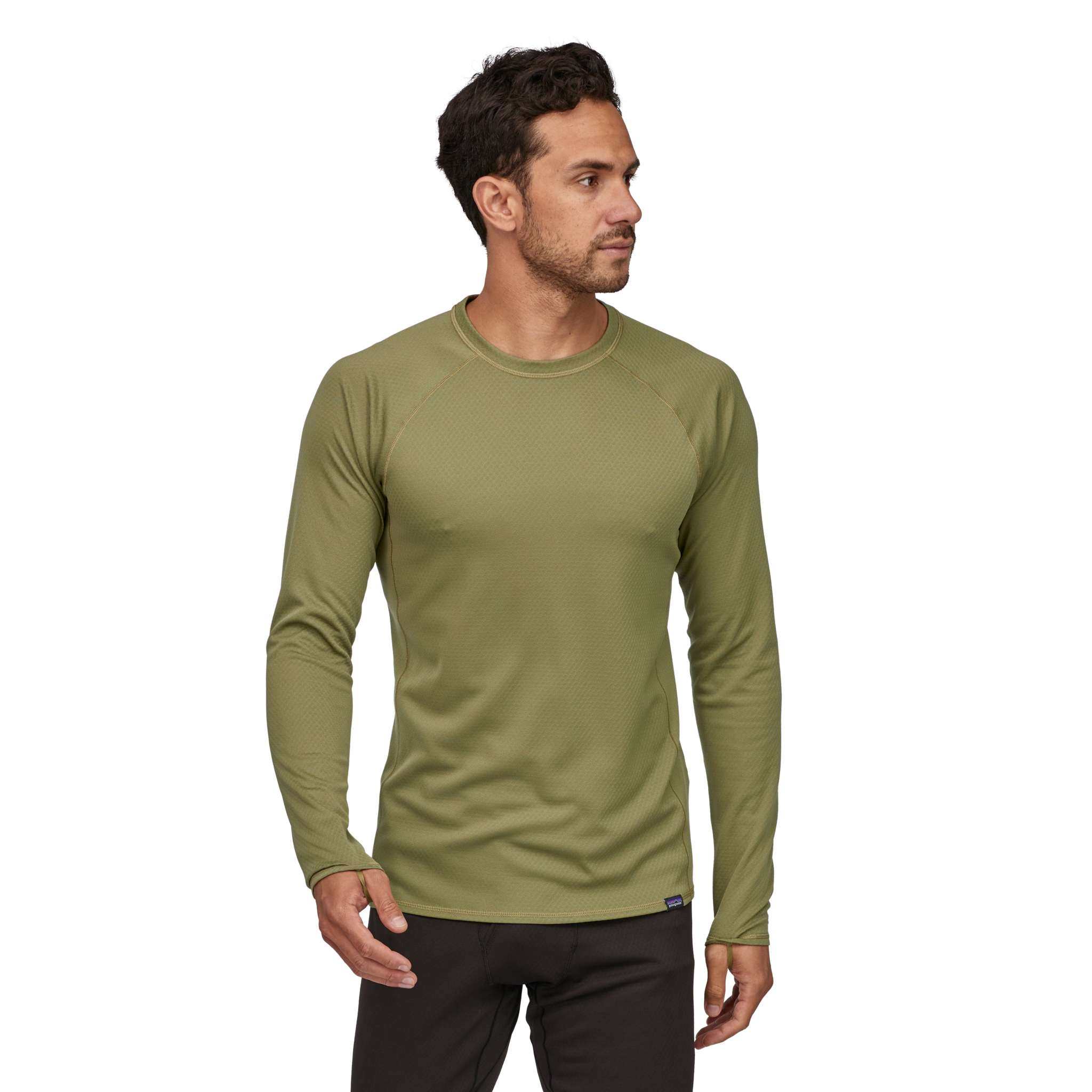 M's Cap Mw Crew baselayer in 100% recycled polyester with breathable, odor-controlling HeiQ® Pure technology and raglan sleeves.