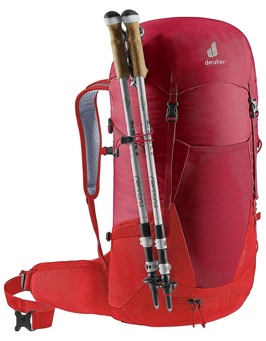 Futura 32 ergonomic women's hiking backpack with Aircomfort Sensic Pro ventilation and multiple compartments